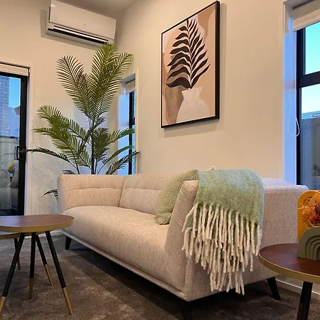 Incredible Luxury 3 Floors Townhouse High Ceilingアパートメント